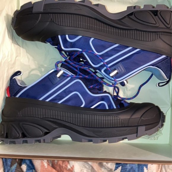 Burberry sneakers - Picture 1 of 3